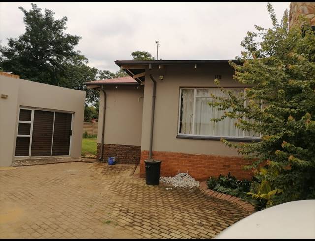10 BEDROOM HOUSE FOR SALE IN HEIDELBERG AH
